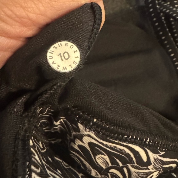 LULULEMON Energy Bra Infinity Energy Alpine White/Black Sports Bra - 10 - Picture 4 of 4